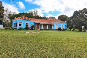 Hermosa casa de campo con piscina y gran parque